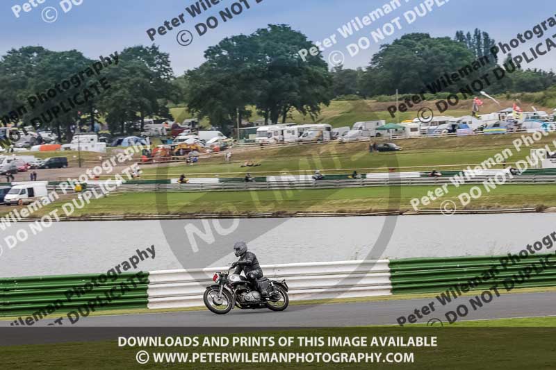 Vintage motorcycle club;eventdigitalimages;mallory park;mallory park trackday photographs;no limits trackdays;peter wileman photography;trackday digital images;trackday photos;vmcc festival 1000 bikes photographs